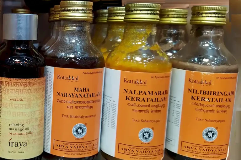flacons d'huiles ayurvédiques originales | Om massages indiens paris 18e